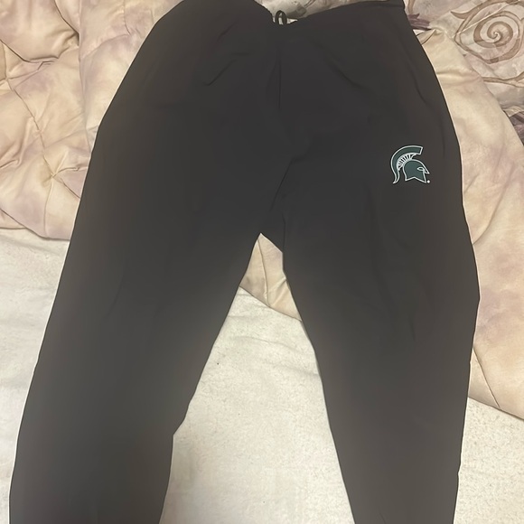 Lululemon Michigan state joggers Size MediumWorn once Exclusive!!